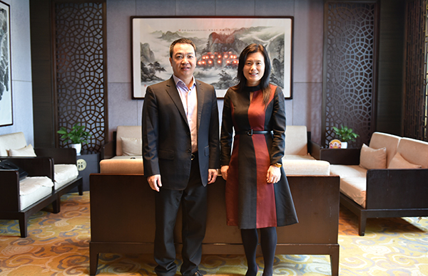 華新水泥集團(tuán)高層來訪